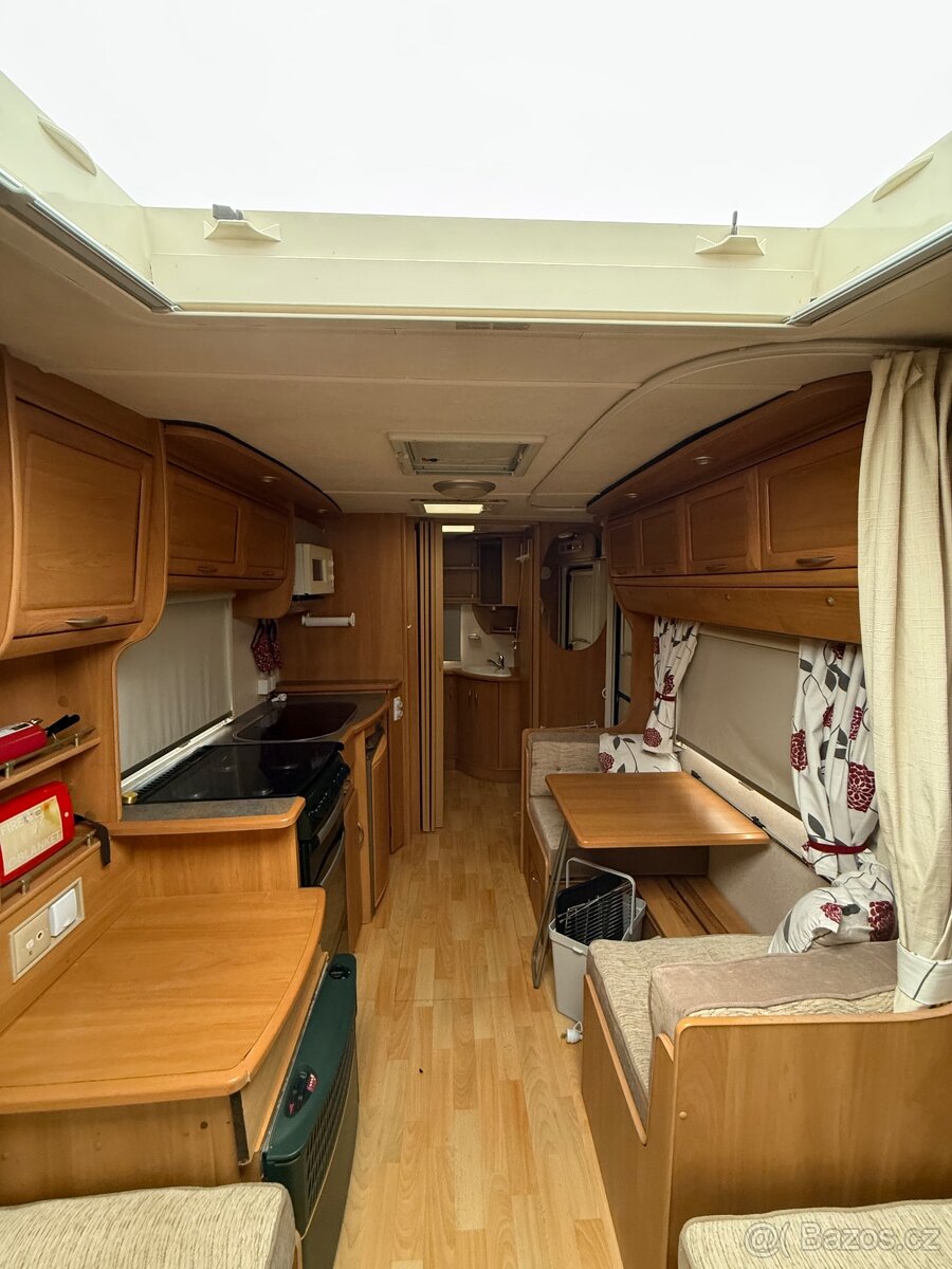 Obytný přívěs Swift Corniche - 5