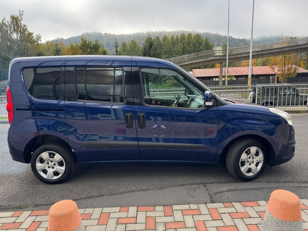 Opel Combo LIFE 1.6CDTi 77kW 2013 5míst 2xŠOUPAČKY - 5