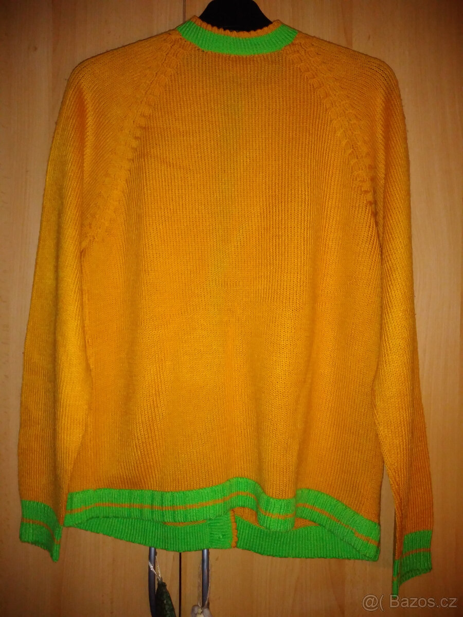 Oranžovozelený ručně pletený svetr - 5