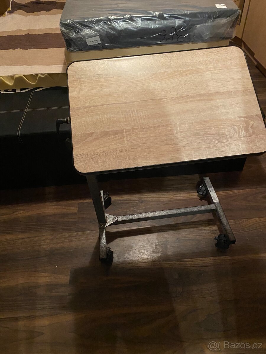 Pojízdný servírovací stolek - 5