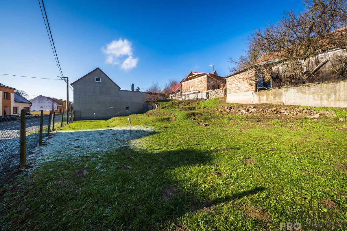 Pozemek určený pro stavbu domu v Ježově - 5