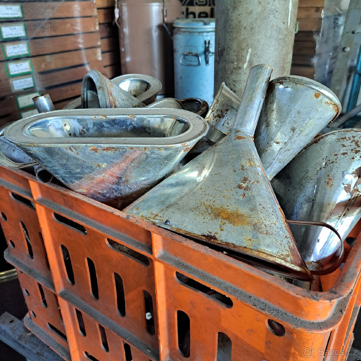 Industriální dekorace, doplňky, kanystry atd - 5