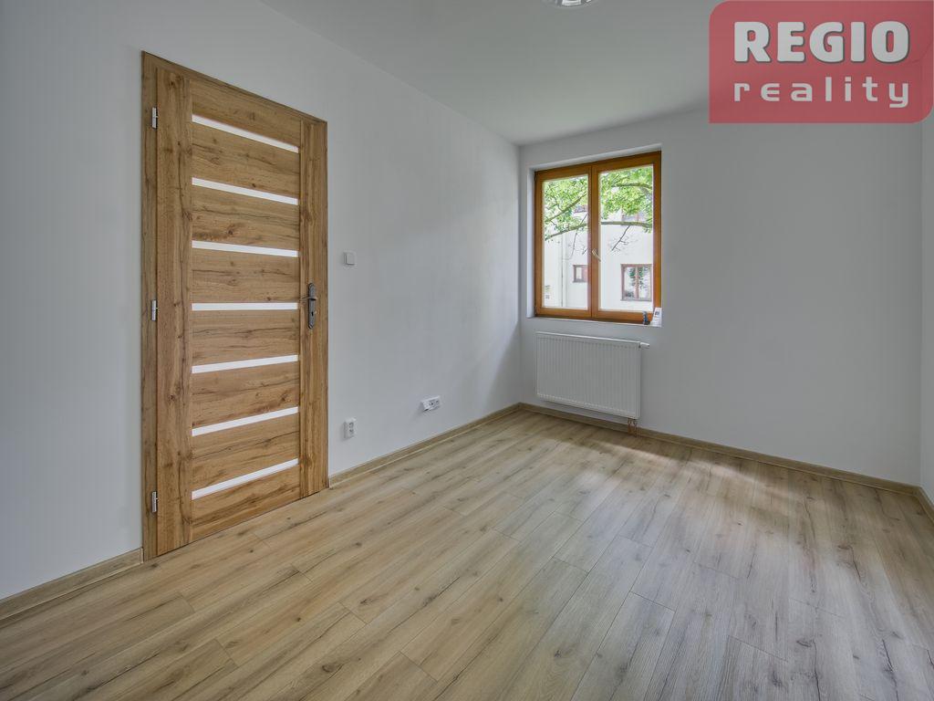 REZERVOVÁNO - Prodej bytu 2+kk, Místek, ul. Beskydská - 5