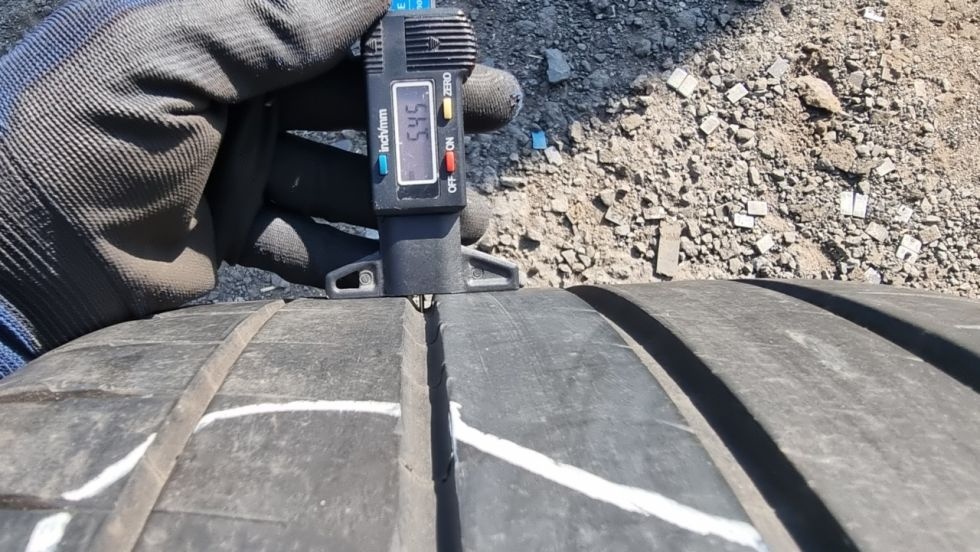 Letní pneu 275/40/19 Michelin - 5