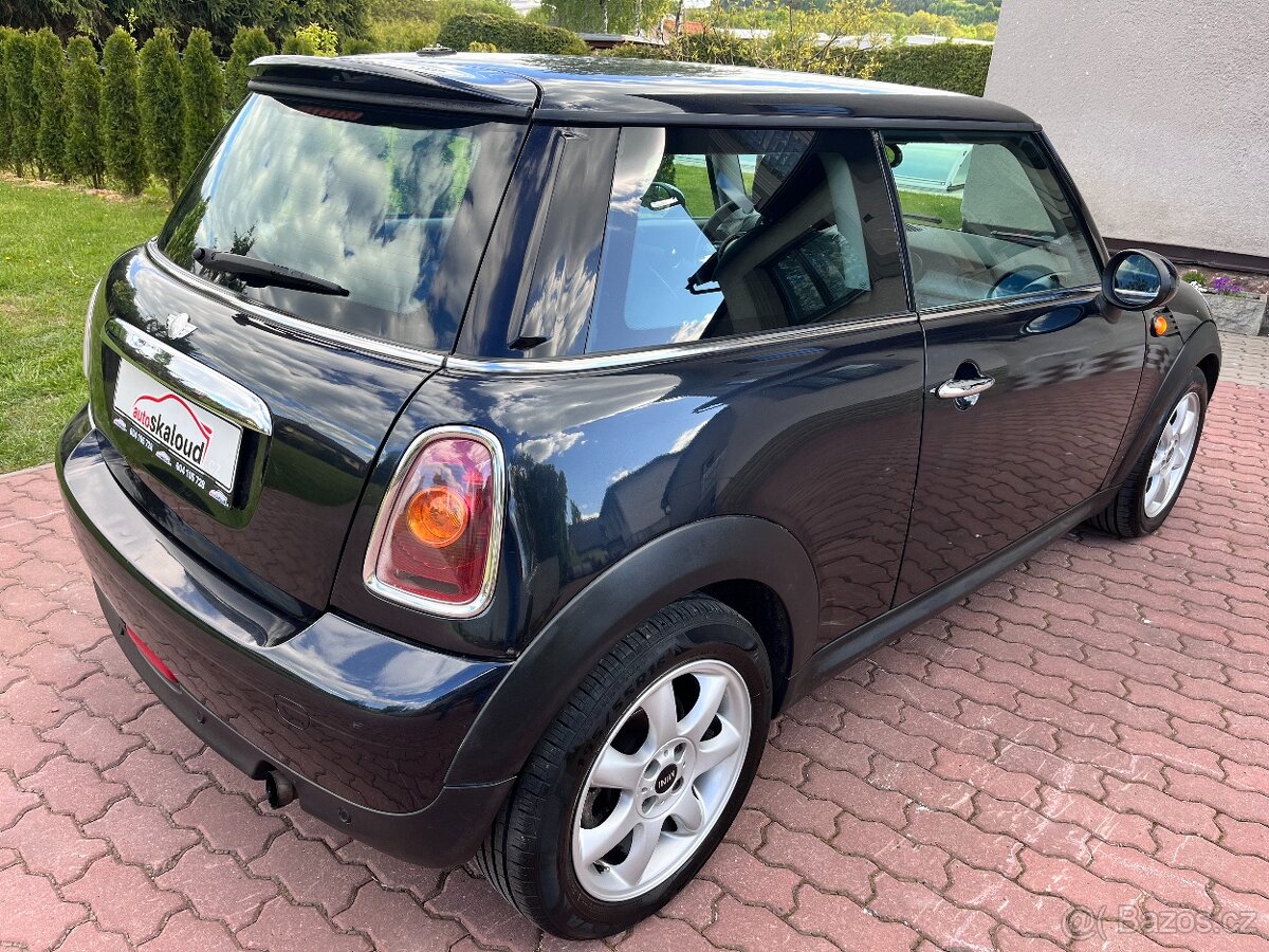 Mini Cooper 1.6 88KW,XENONY,KLIMA,KůŽE,ESP - 5