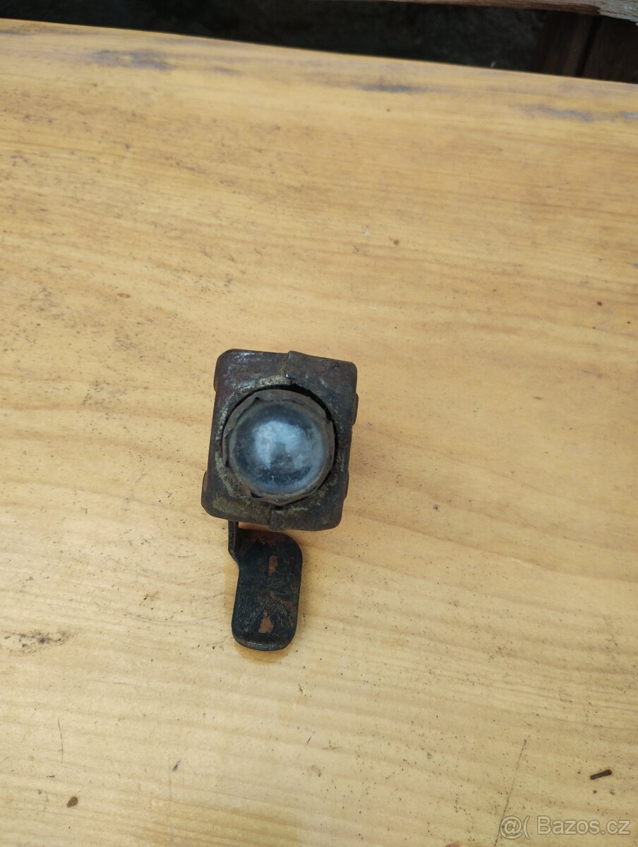 Stará ruční dynamo svítilna - 5