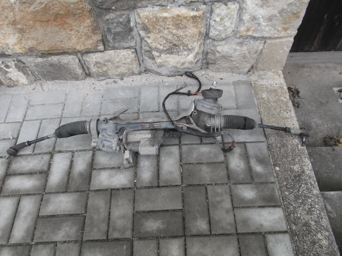 ŠKODA OCTAVIA 2 SVĚTLO-VÍKO-NÁRAZNÍKY A NÁHRADNÍ DÍLY - 5