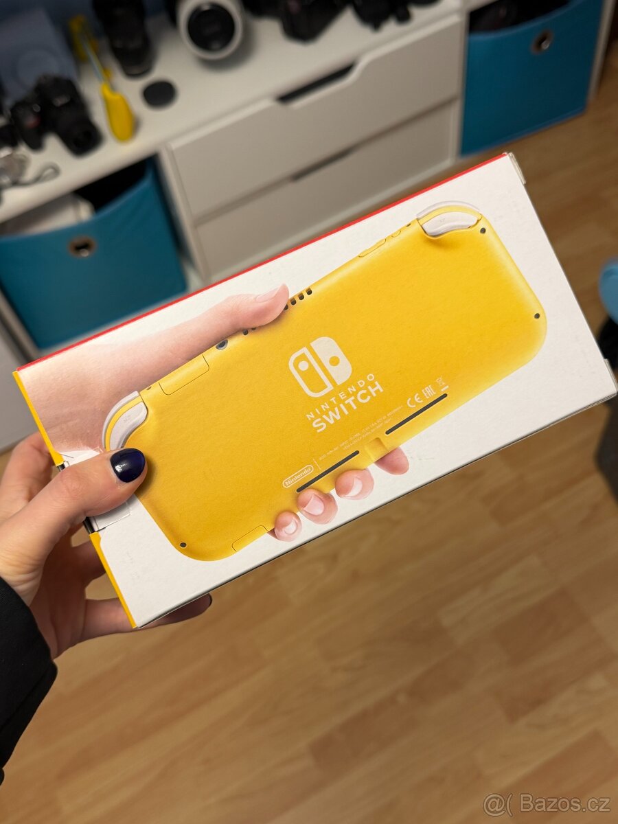 Nintendo Switch Lite s obalem - 5