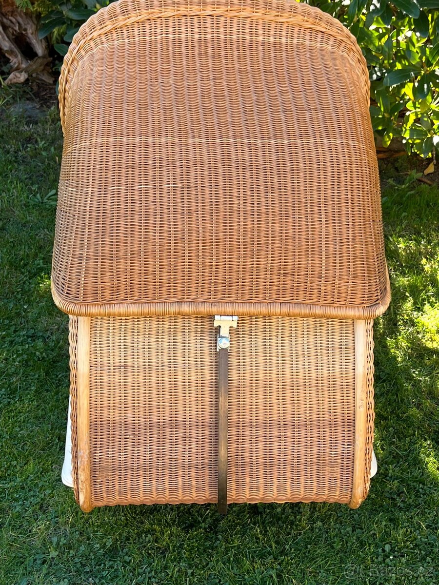 Proutěný RETRO kočárek pro miminko - 5