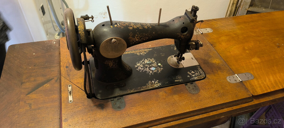 Prodám funkční šicí stroj Stoewer - 5