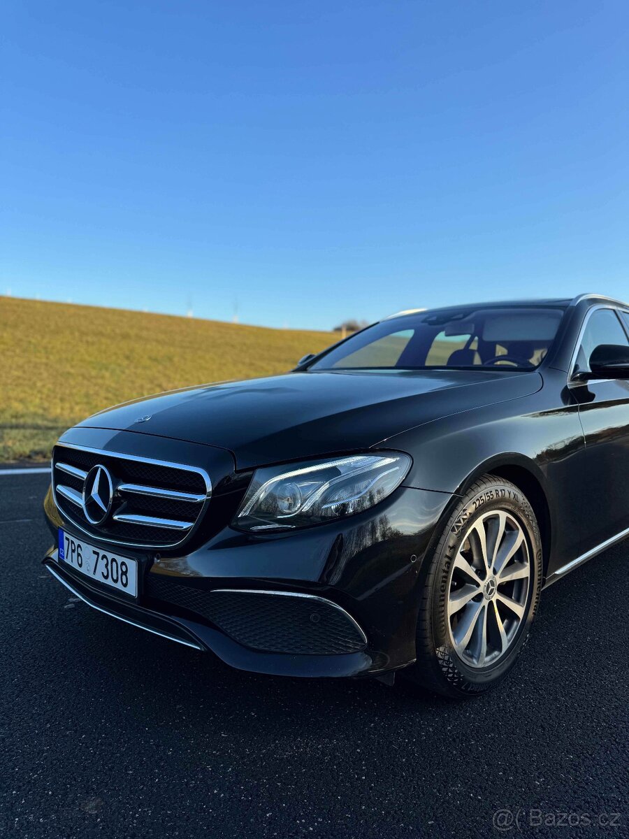 Mercedes - Benz E 220 D 4MATIC - 5