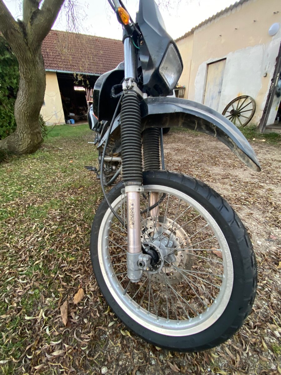 Suzuki DR 650 SE - Na opravu, na díly