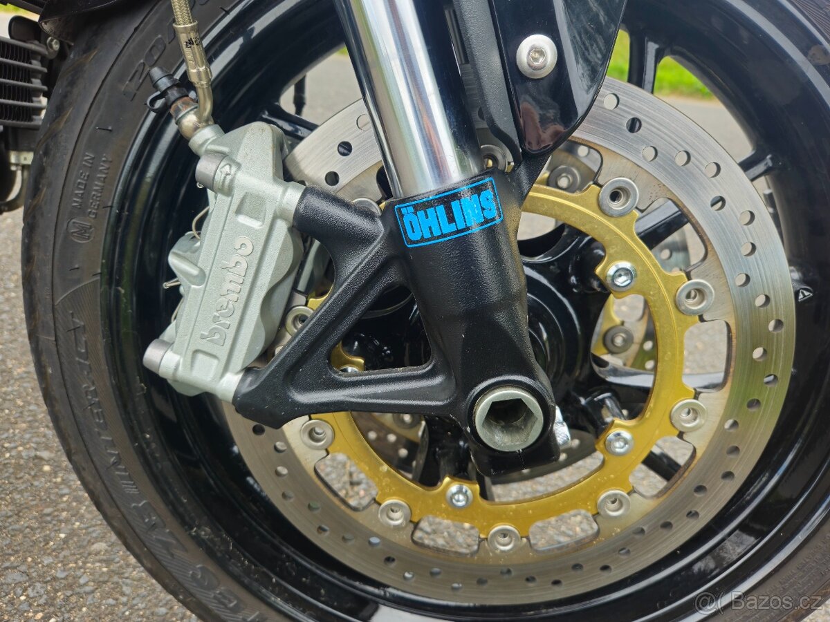 Triumph speed triple 1050 - 5