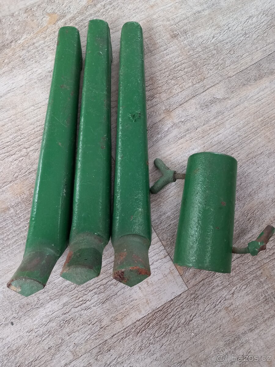 Starý stojan na vánoční stromeček - 5