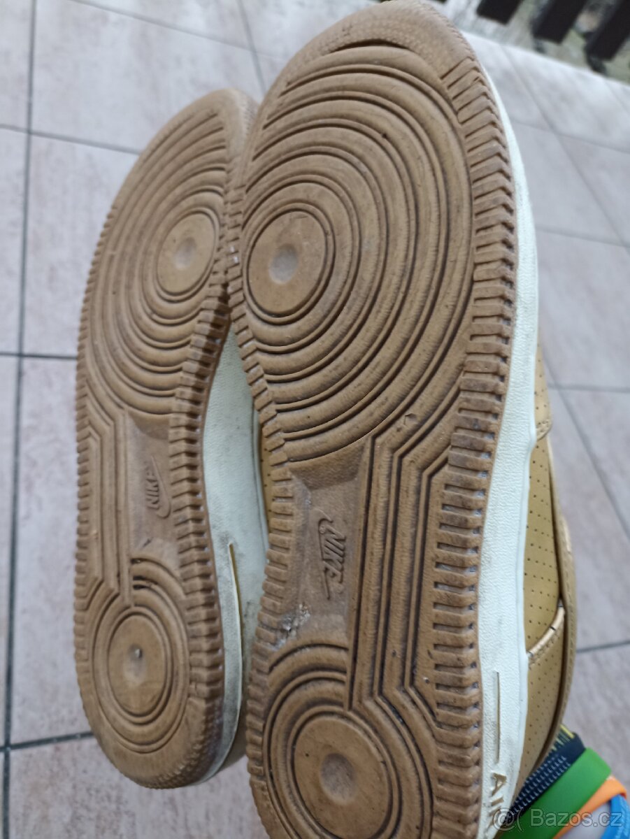 Nike Air Force 1 boty tenisky gold - 5