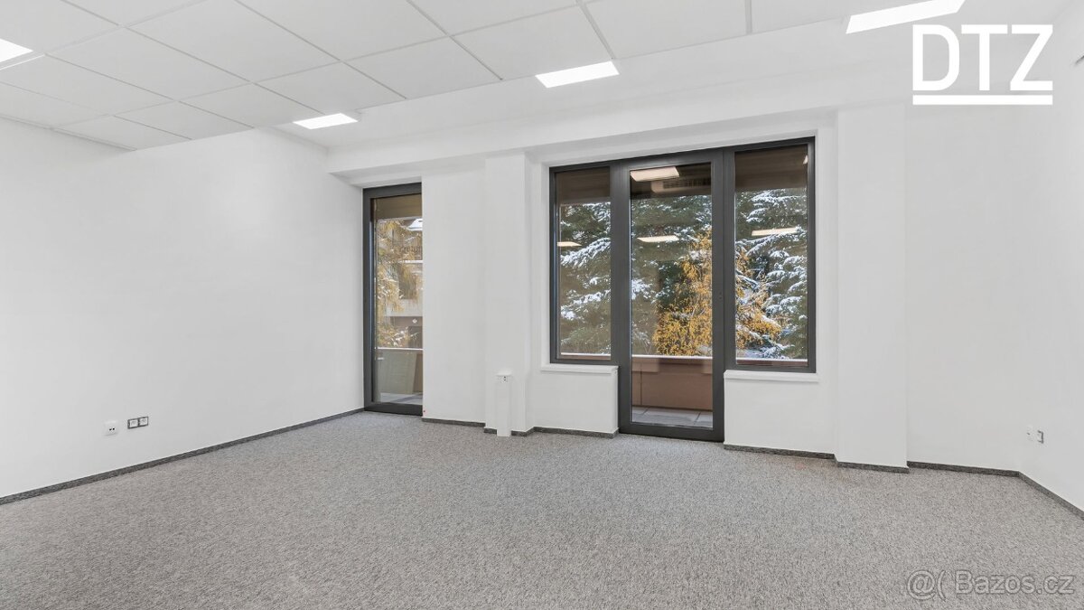 Pronájem kanceláří v moderní budově s parkováním, Liberec II - 5