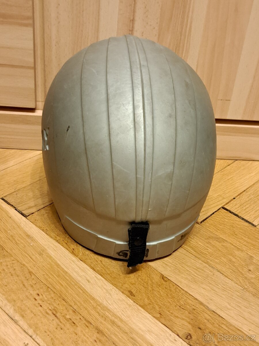 Lyžařská přilba/helma UVEX - 5