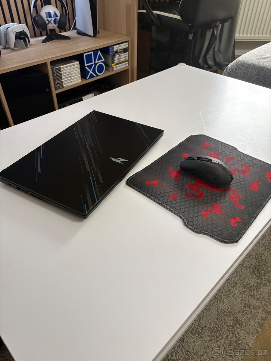 Herní notebook Acer Nitro V15 Black + příslušenství - 5