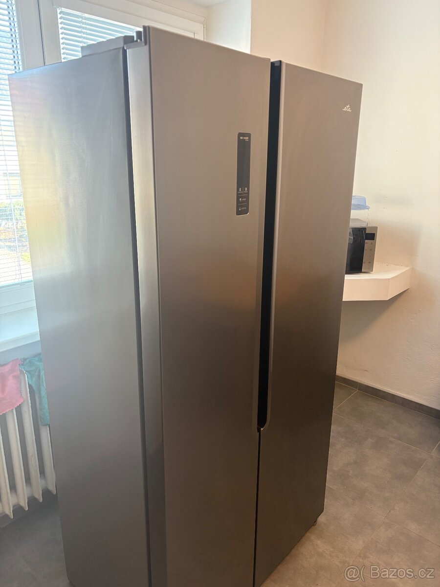 Lednice s mrazákem značky ETA - 5