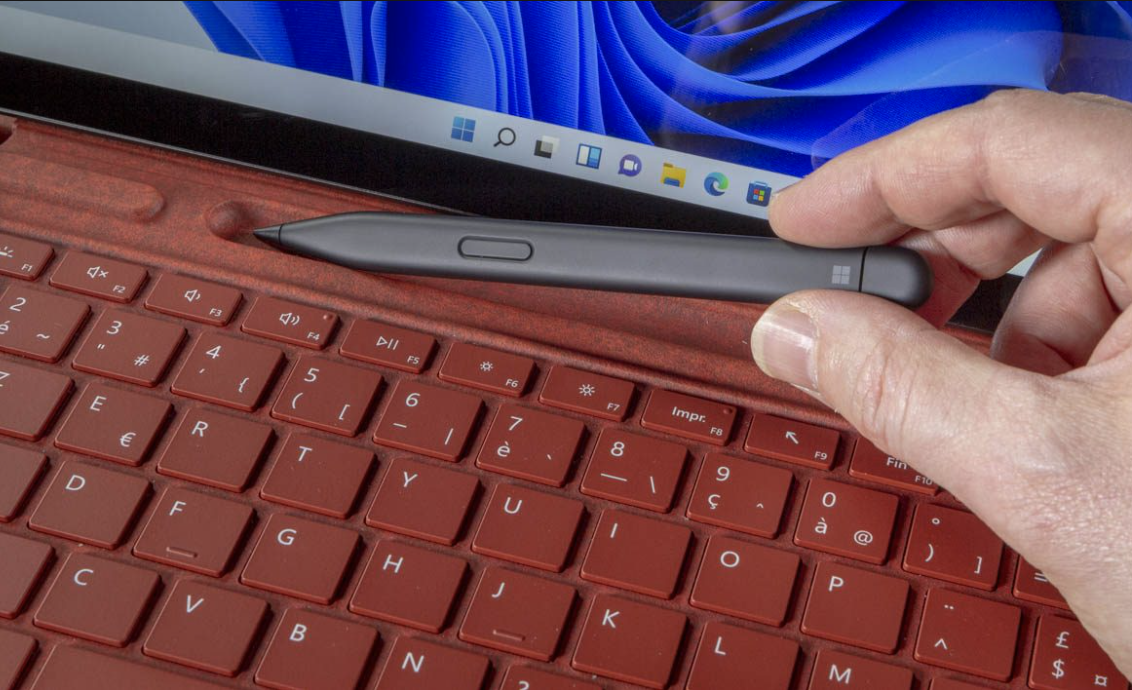 Surface Pro 8 i5 KOMPLET SET - TOP STAV, Baterie 96% - 5