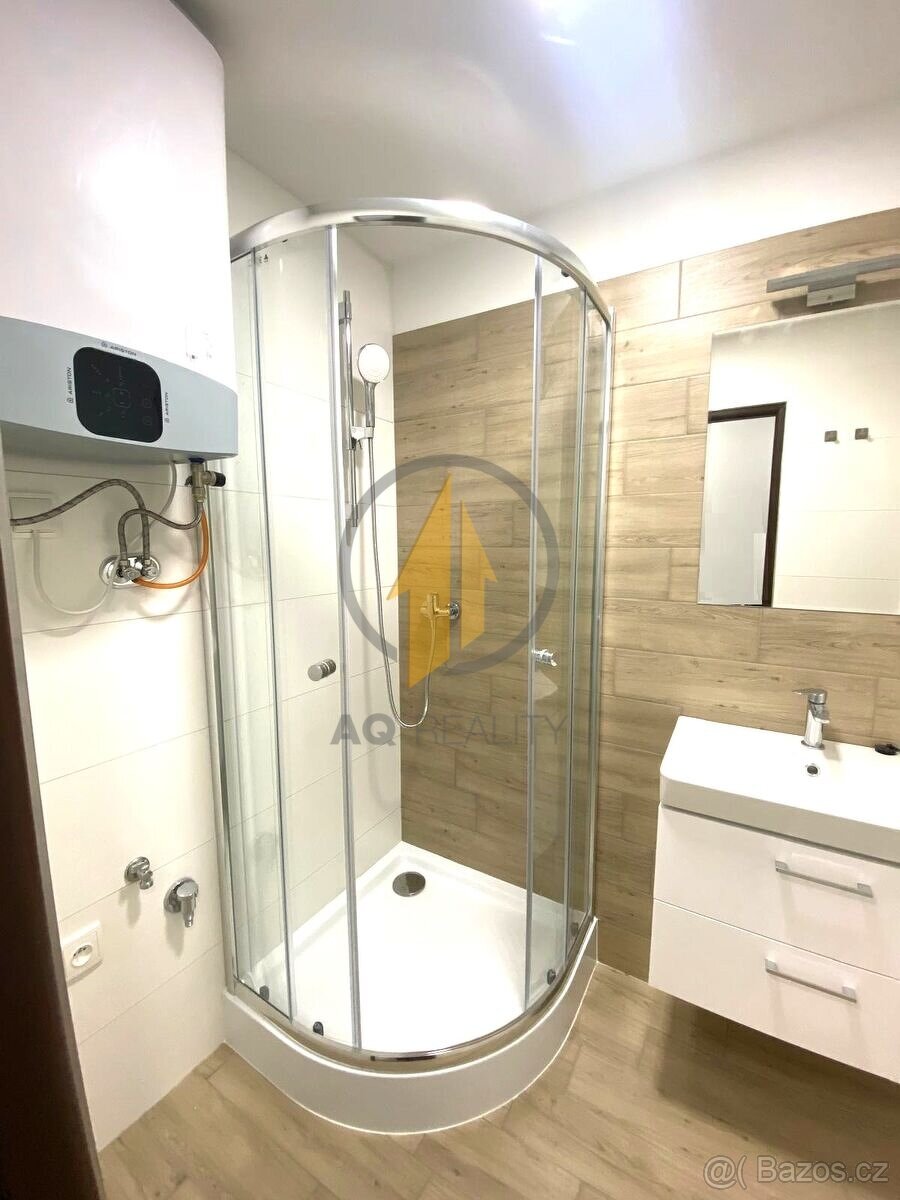 Pronájem zrekonstruovaného bytu v Jičíně - 5