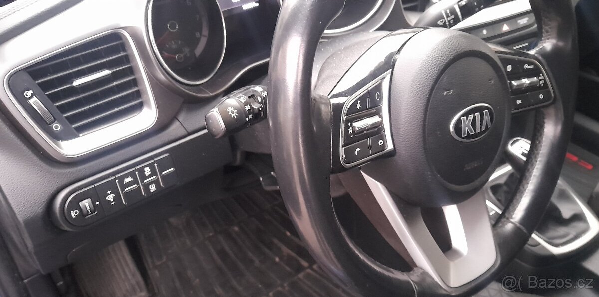 Kia Ceed Combi SW CD 1,4T-GDI GPF EXCLUSIVE - 5