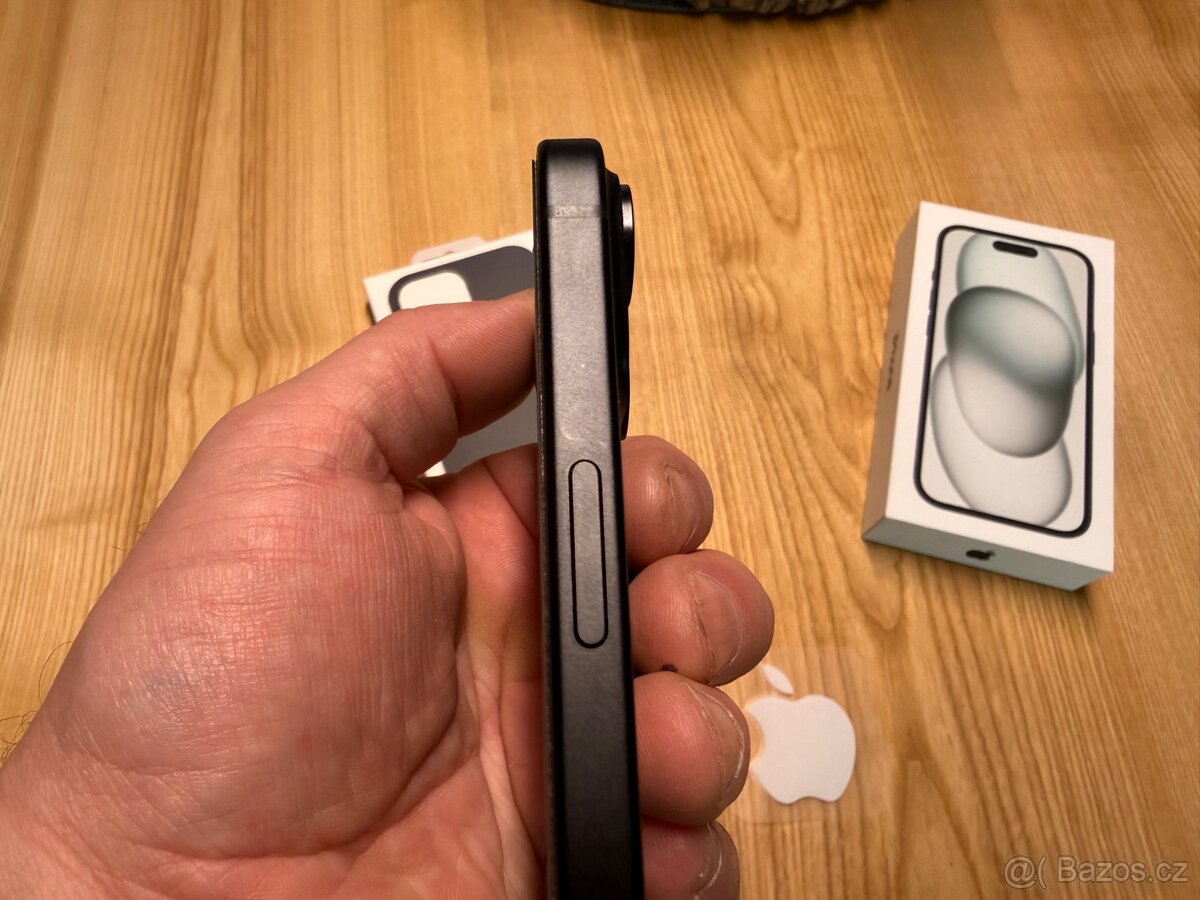 Prodám IPhone 15 128GB top stav - 5