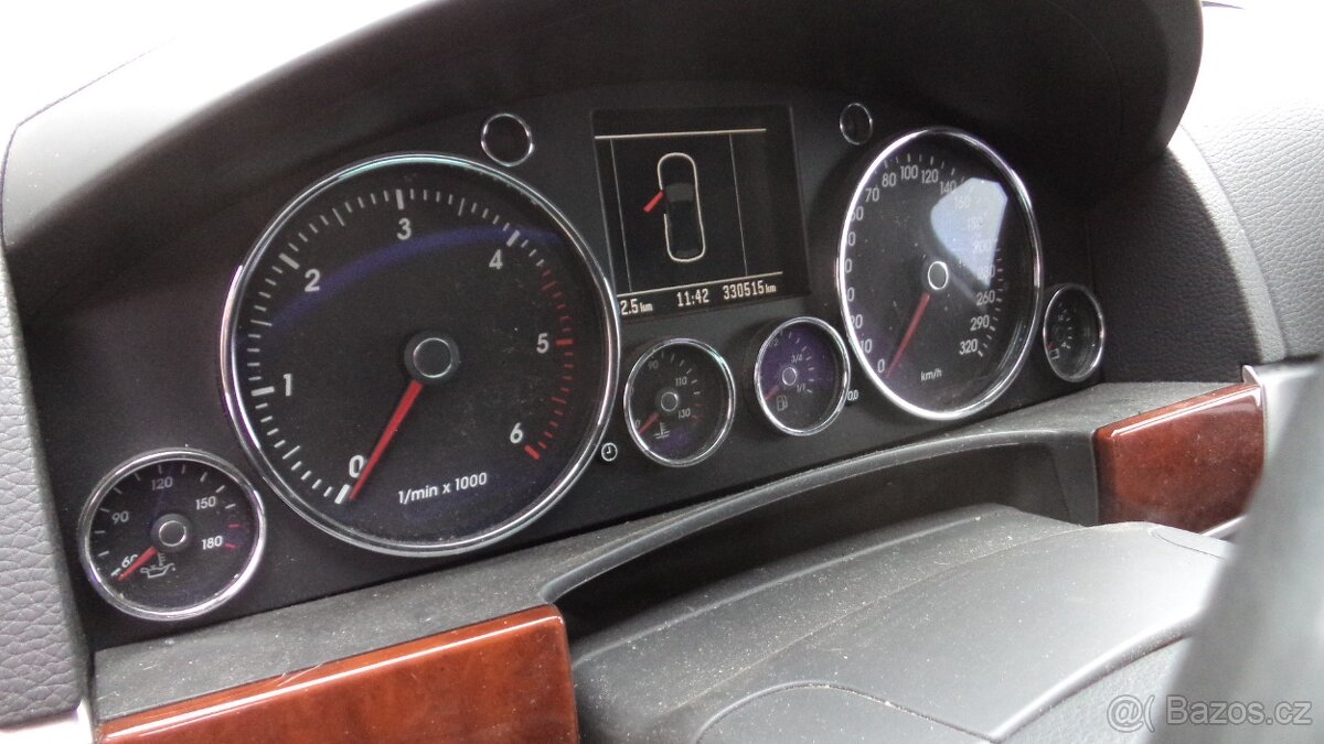 Touareg v10 5.0 230kw automat díly - 5