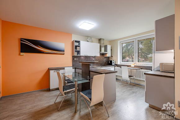 Prodej přízemního rodinného domu 2+1 s šatnou a pracovnou, V - 5