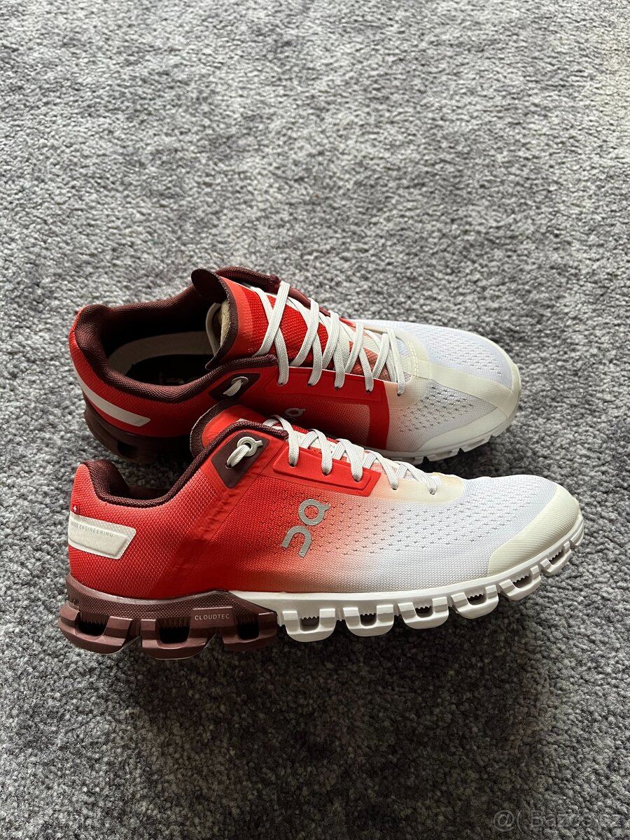 19x Dámské boty On Running Cloud, velikost 38 - 38,5 - 5