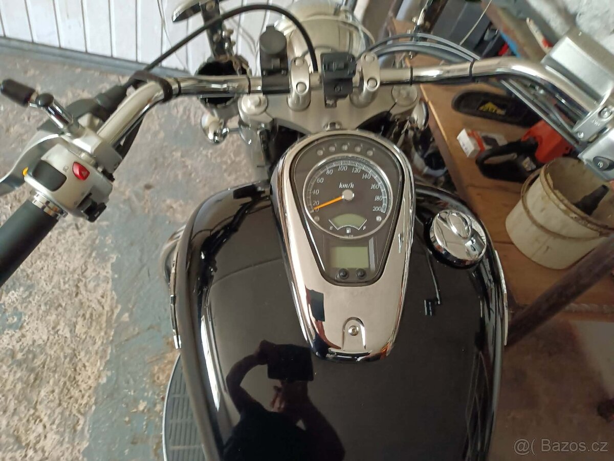 Suzuki VL800 Volusia - 5