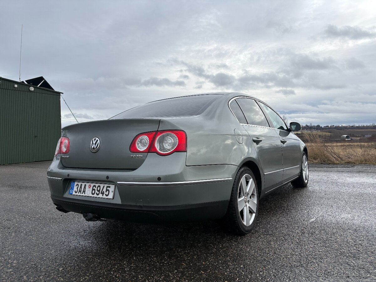 Volkswagen Passat B6 2.0 TDI sedan - 5