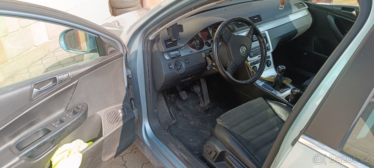 Passat B6 2.0 TDI CR BlueMotion - 5