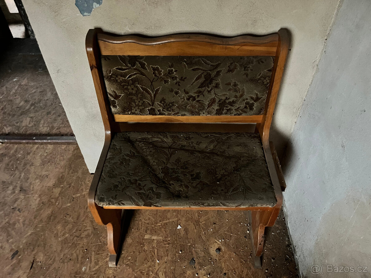 Rohová lavice + dvě židle k renovaci - 5