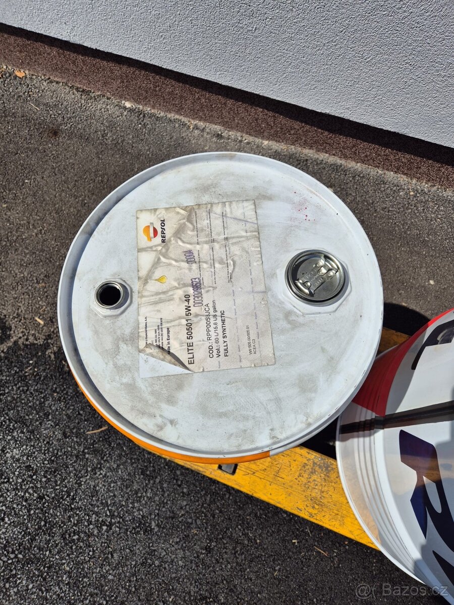 Prodám prázdné plechové sudy od oleje 210 a 60l - 5