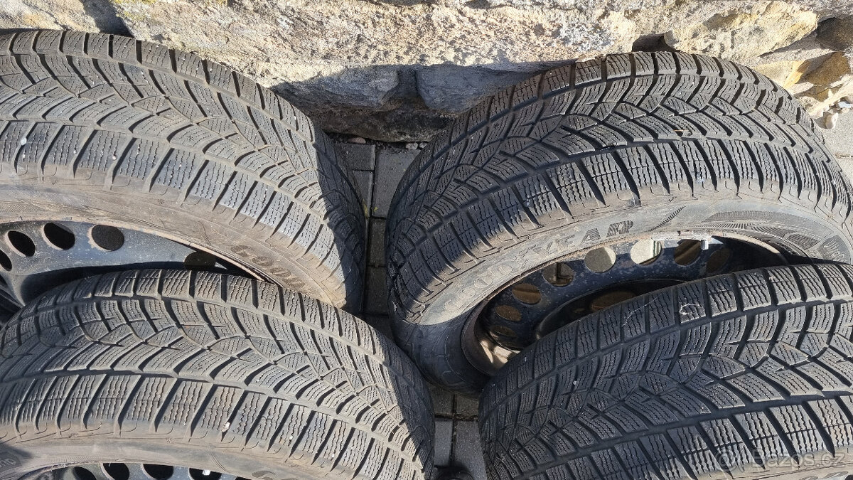 Prodej plechových disků + zimní pneu - 5