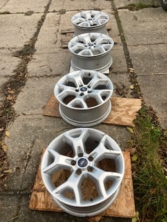 Original lité kola Ford Kuga R17 - 5