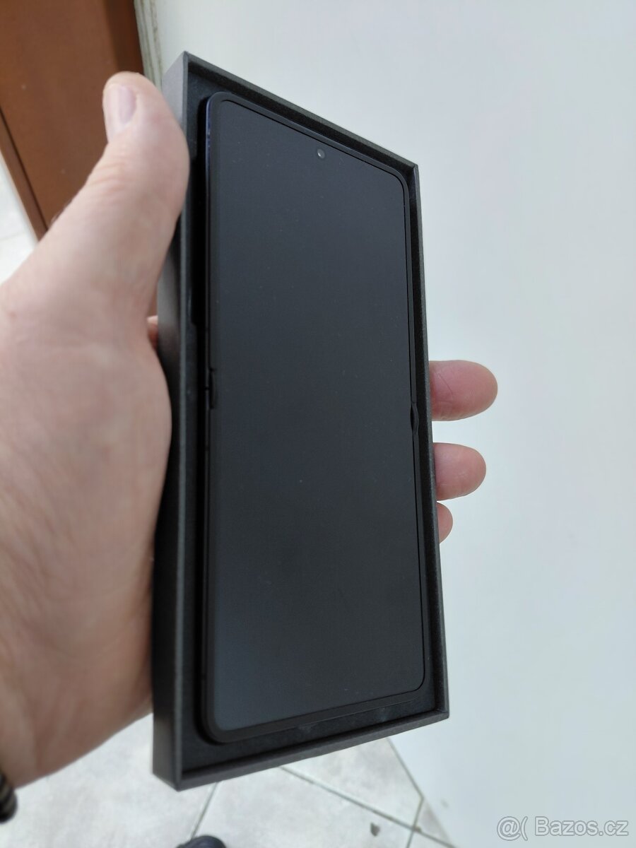 Samsung Galaxy Z Flip 7 black - 5