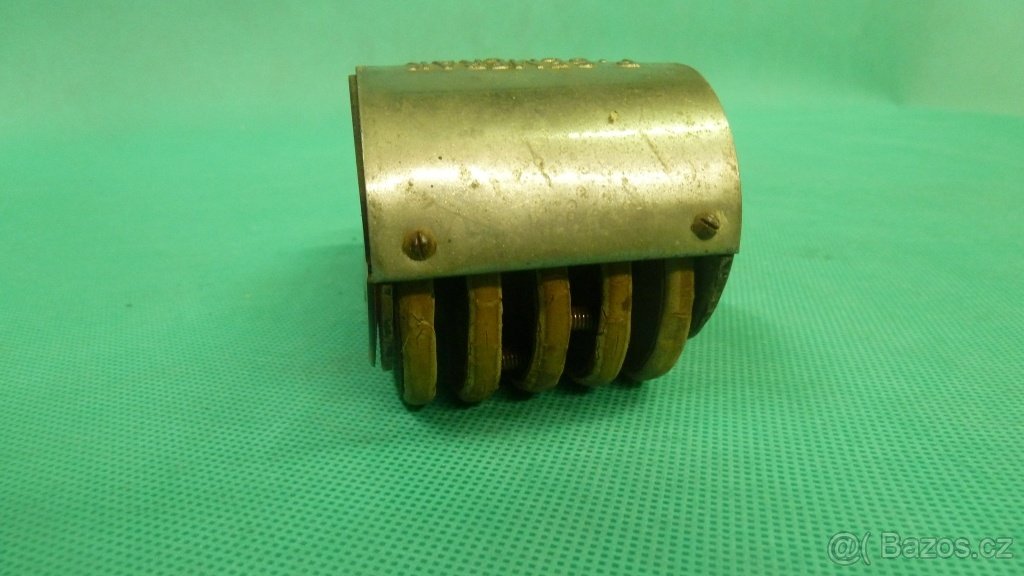 Elektromechanický masážní strojek SEMERAD - 5