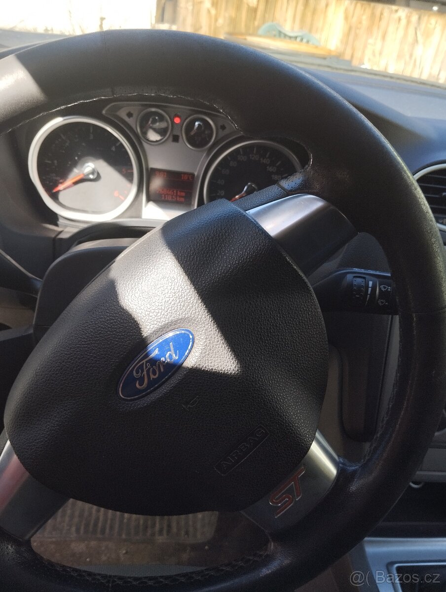 Ford Focus 2.0tdci r.v 2010 - 5