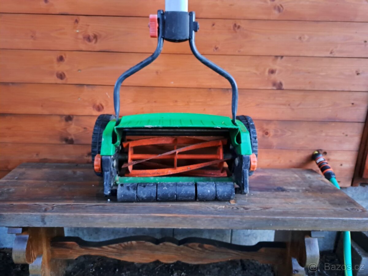 Vřetenová ruční sekačka BRILL - 5