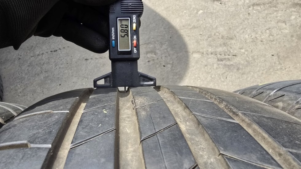 Letní pneu 225/55/17 Bridgestone - 5