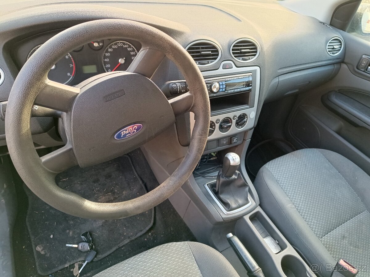 Ford Focus kombi r.05 1.6 Náhradní díly - 5