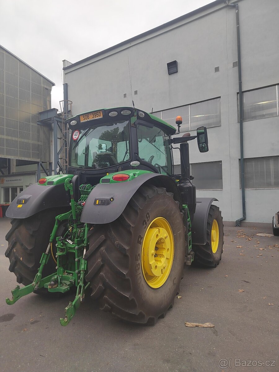 Traktor John Deere 6250R - 5