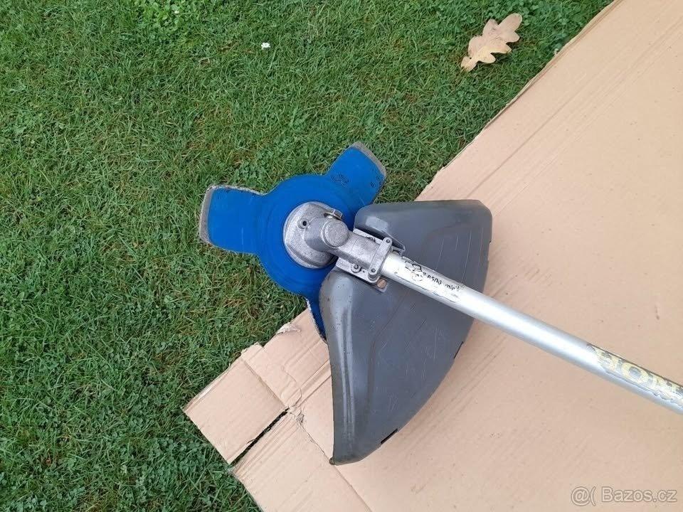 Benzínový křovinořez Honda UMK 425 - 5