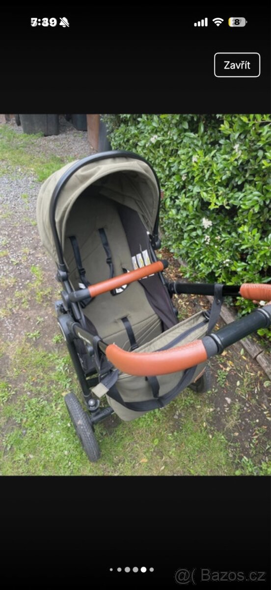 Zelený kočárek Petite&Mars - 5