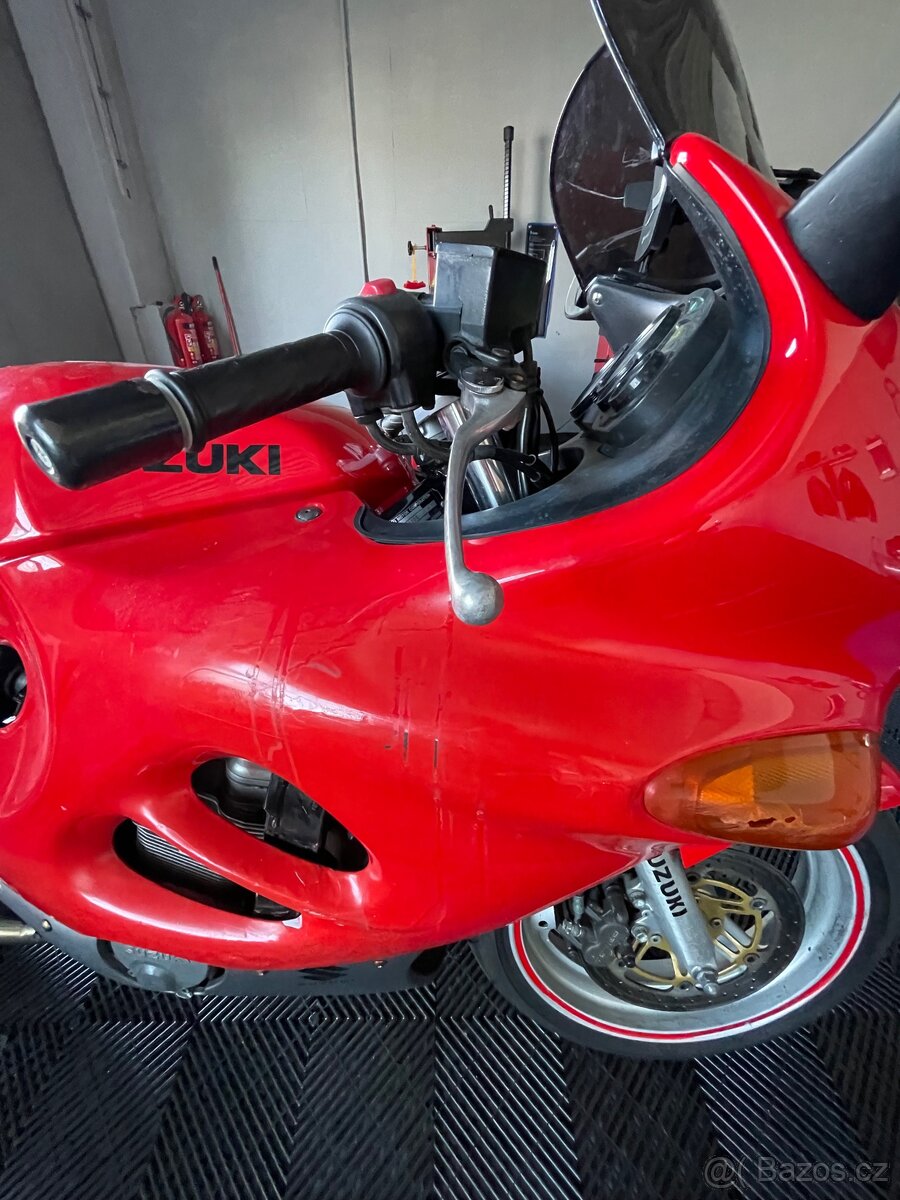 Suzuki GSX 600 katana - 5