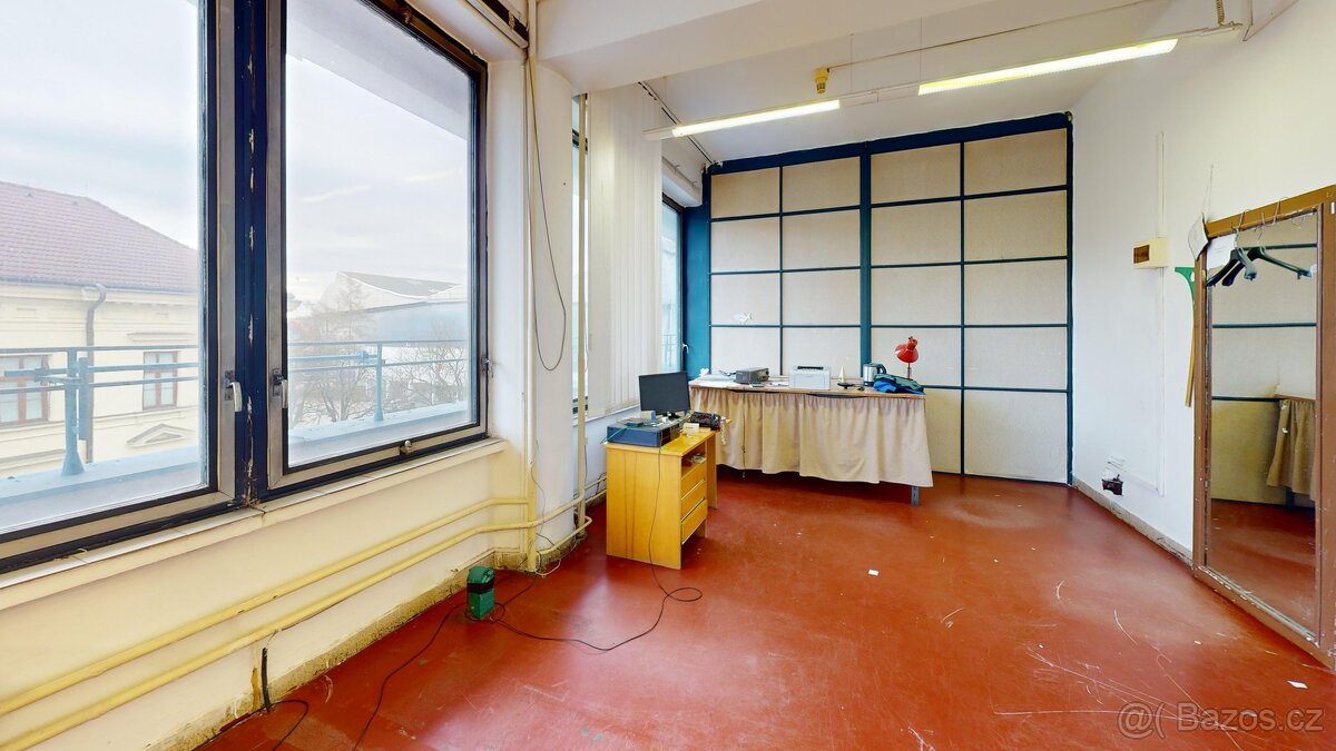 Pronájem komerčních prostor 50 - 2000m2, ev.č. 00347 - 5