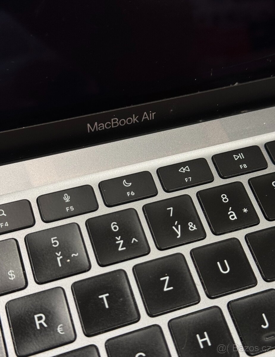 Macbook Air M1 8 GB RAM, 512 GB SSD - 5