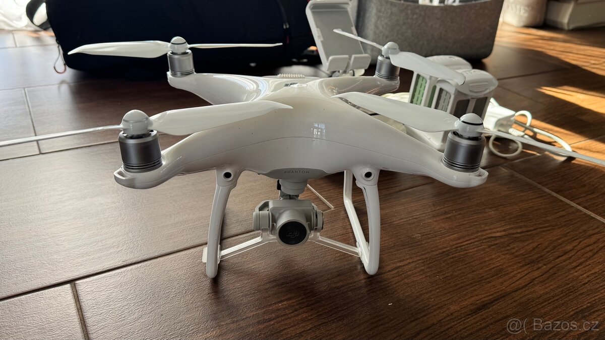 DJI phantom 4 komplet + batoh - 5